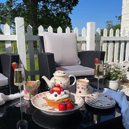Thurlton Church Farm B&B 외부 사진