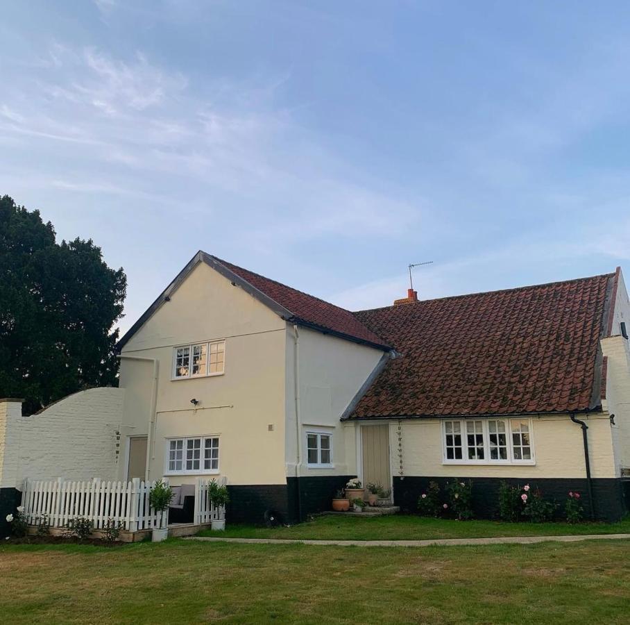 Thurlton Church Farm B&B 외부 사진
