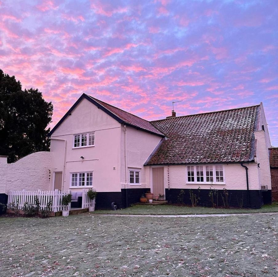 Thurlton Church Farm B&B 외부 사진